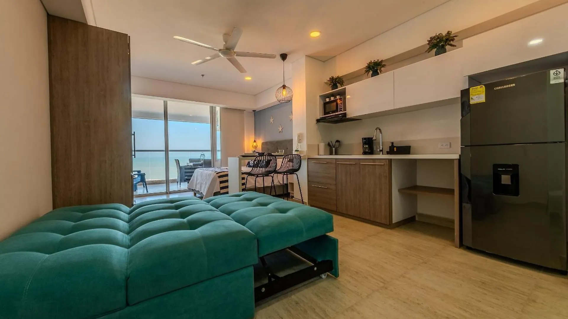 Cartagena Beach Resort 0*,